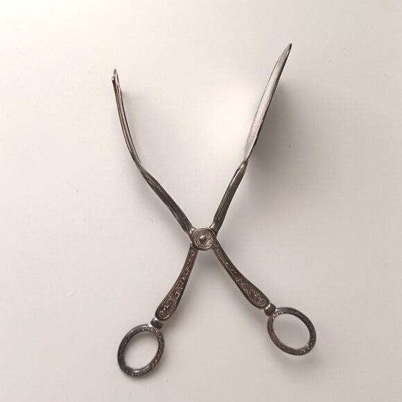 Three Vintage Silver Plated over Zinc Alloy Serving Tongs in Original Box - Picture 13 of 15